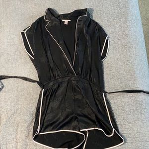 Black sleep romper
